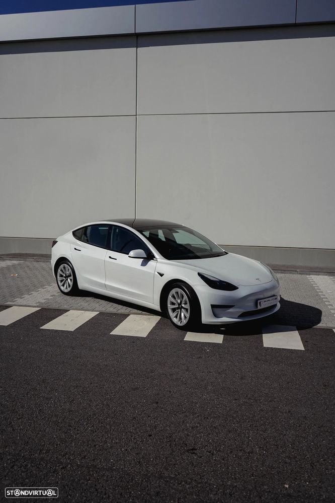 Tesla Model 3 Standard Range Plus RWD - 1