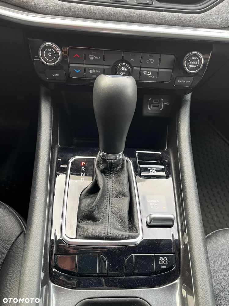 Jeep Compass - 24