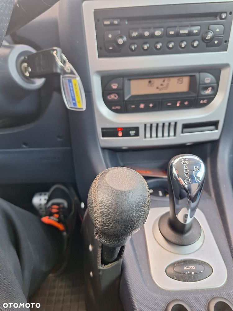 Peugeot 1007 1.6 Trendy 2-Tronic - 8