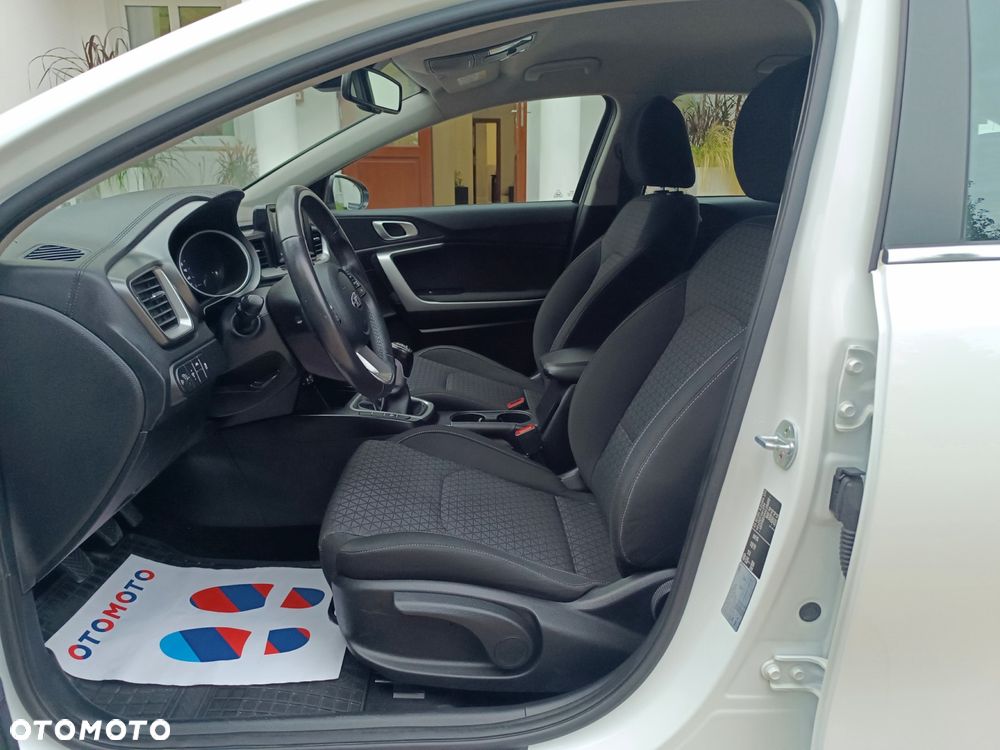 Kia Ceed 1.4 L Business Line Plus - 26