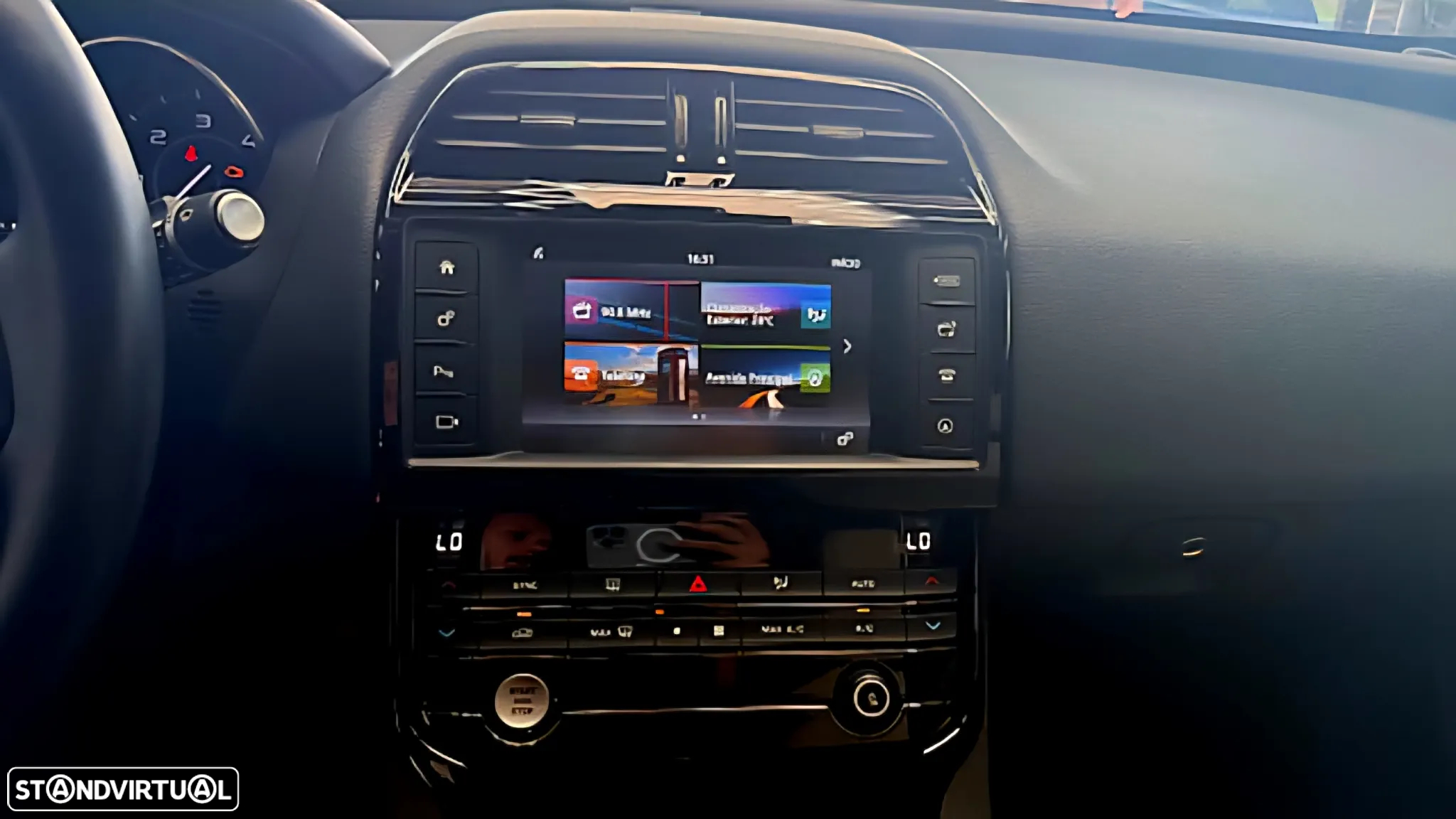 Jaguar XE 2.0 D Prestige Aut. - 15