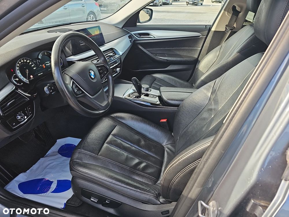 BMW Seria 5 520d - 26