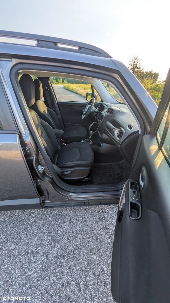 Jeep Renegade - 14