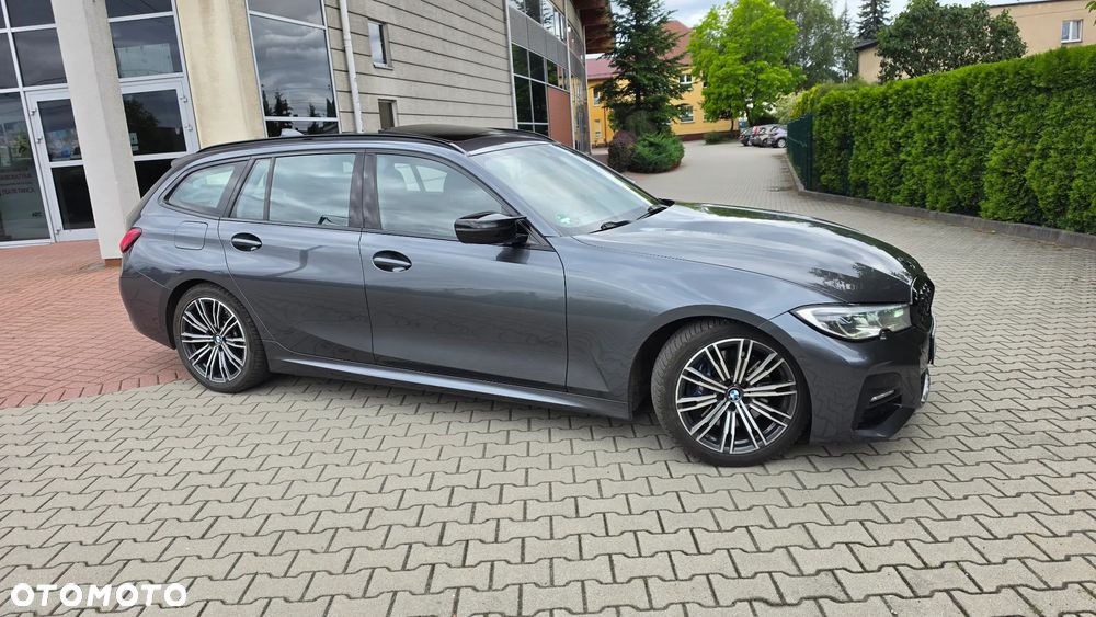 BMW Seria 3 330e M Sport - 37