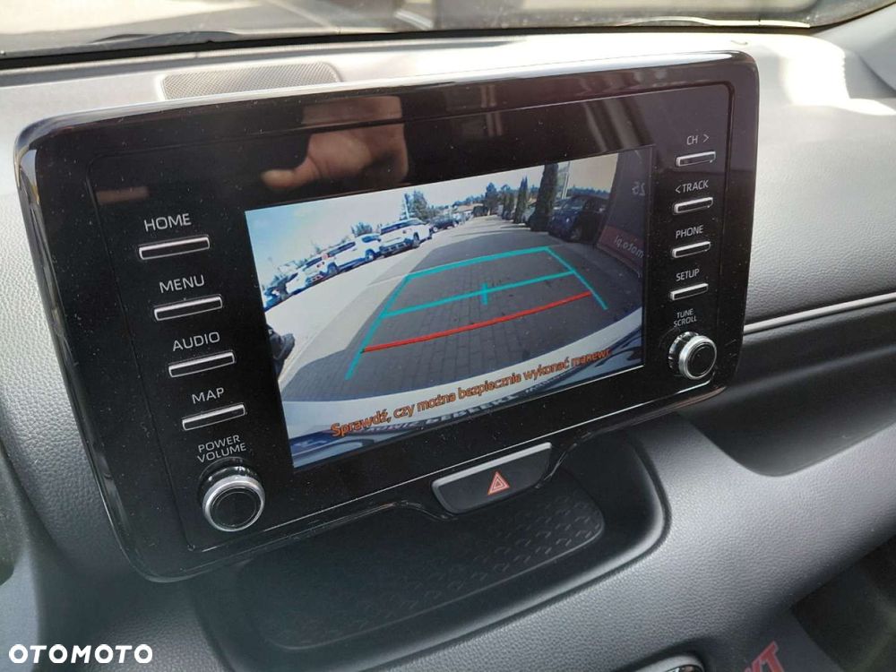 Toyota Yaris - 10