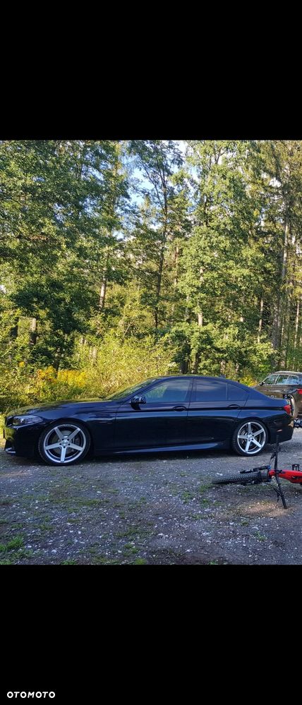 BMW 5 2010 photo 2
