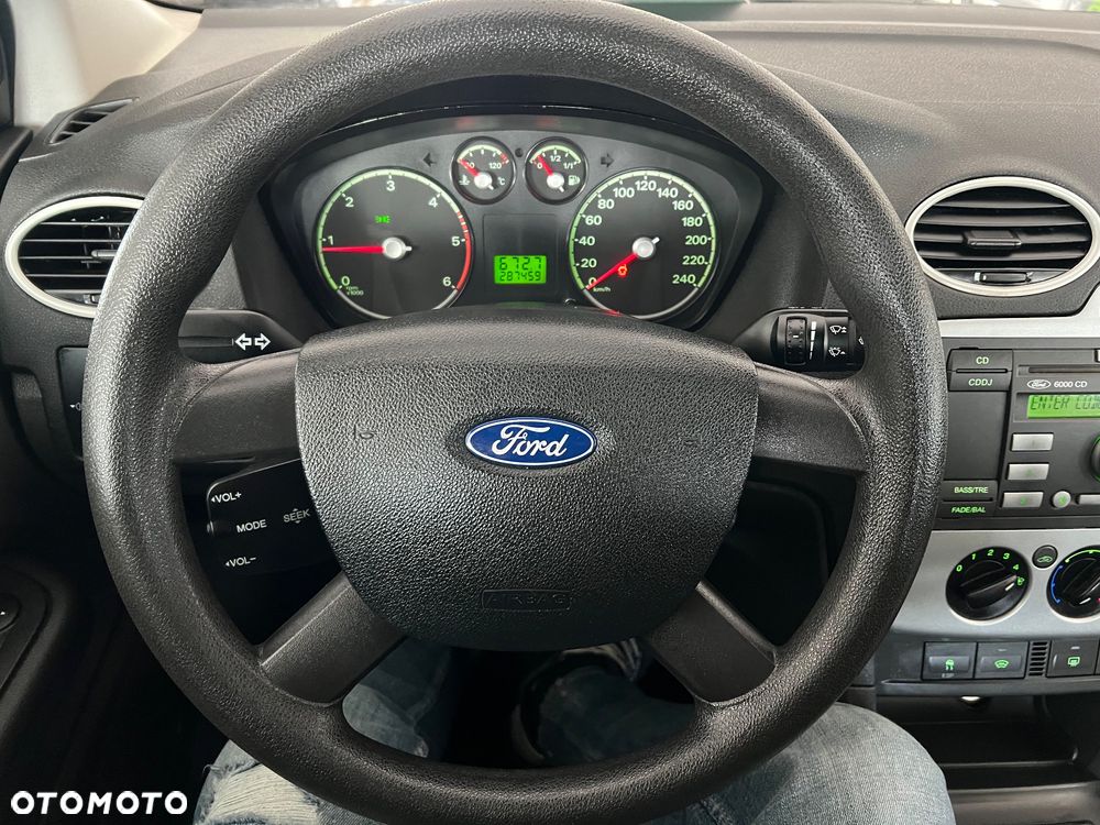 Ford Focus 1.6 TDCi DPF Ambiente - 30