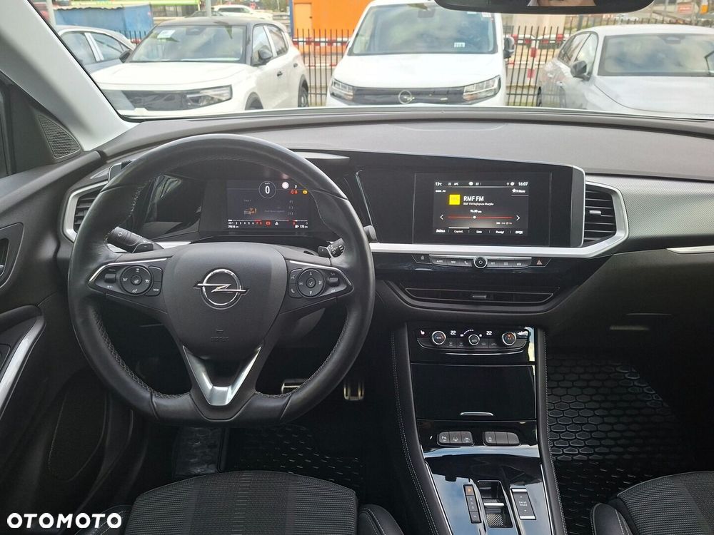 Opel Grandland 1.2 T Business Edition S&S - 11