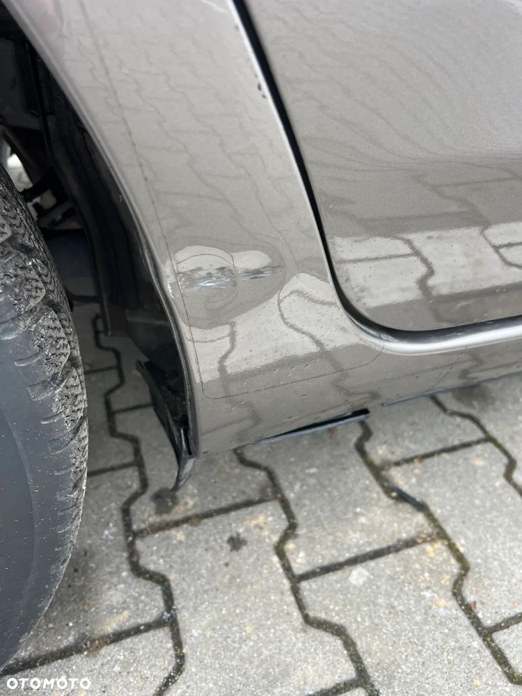 Toyota Yaris Hybrid 100 Active - 8