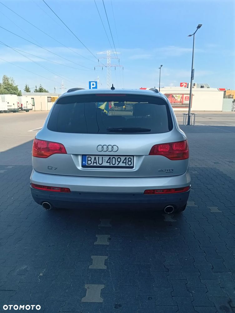 Audi Q7 - 6