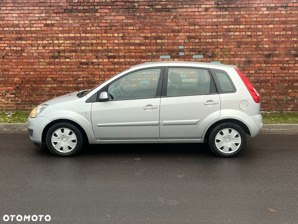 Ford Fiesta - 7