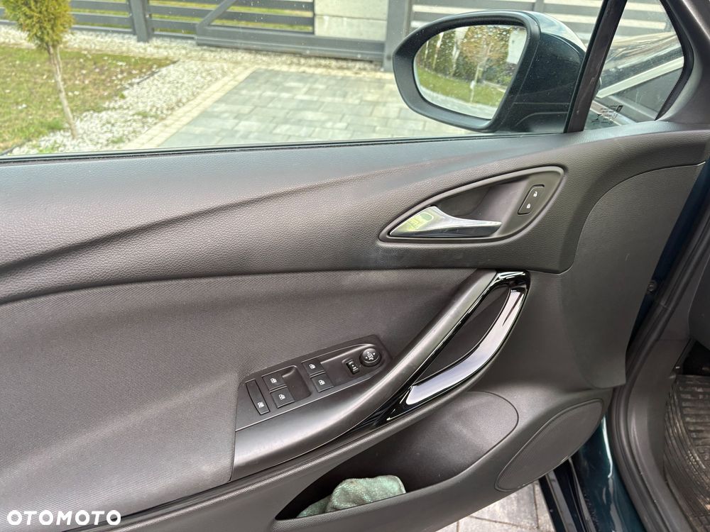 Opel Astra 1.4 Turbo Innovation - 18