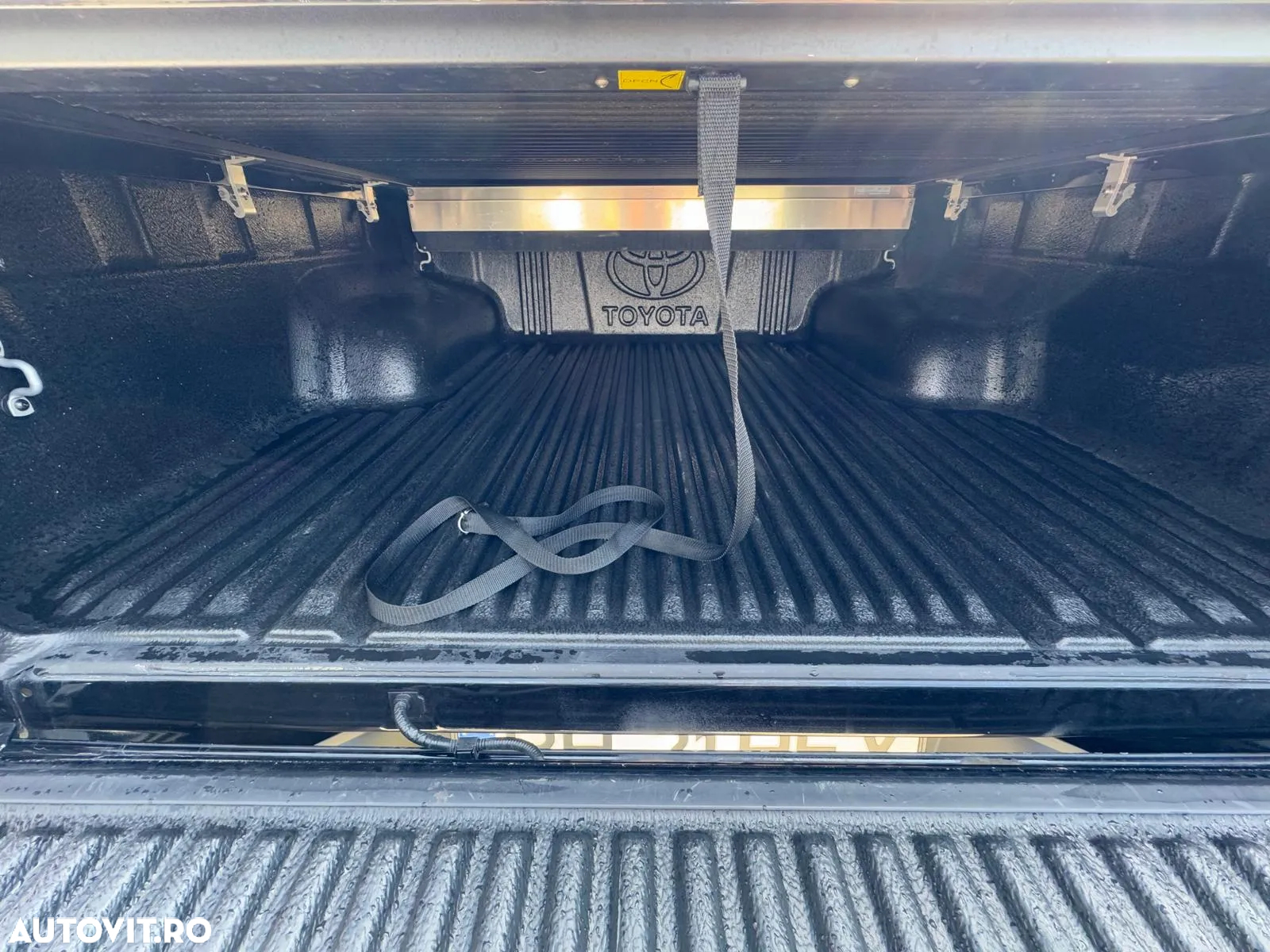 Toyota Hilux 2.4D 150CP 4x4 Double Cab AT Executive - 14
