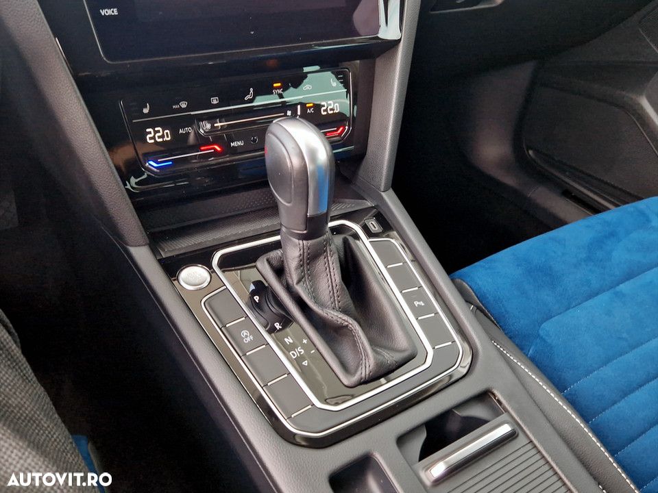 Volkswagen Passat 2.0 TDI SCR DSG Highline - 19