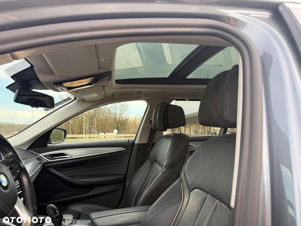 BMW Seria 5 530i Luxury Line - 25