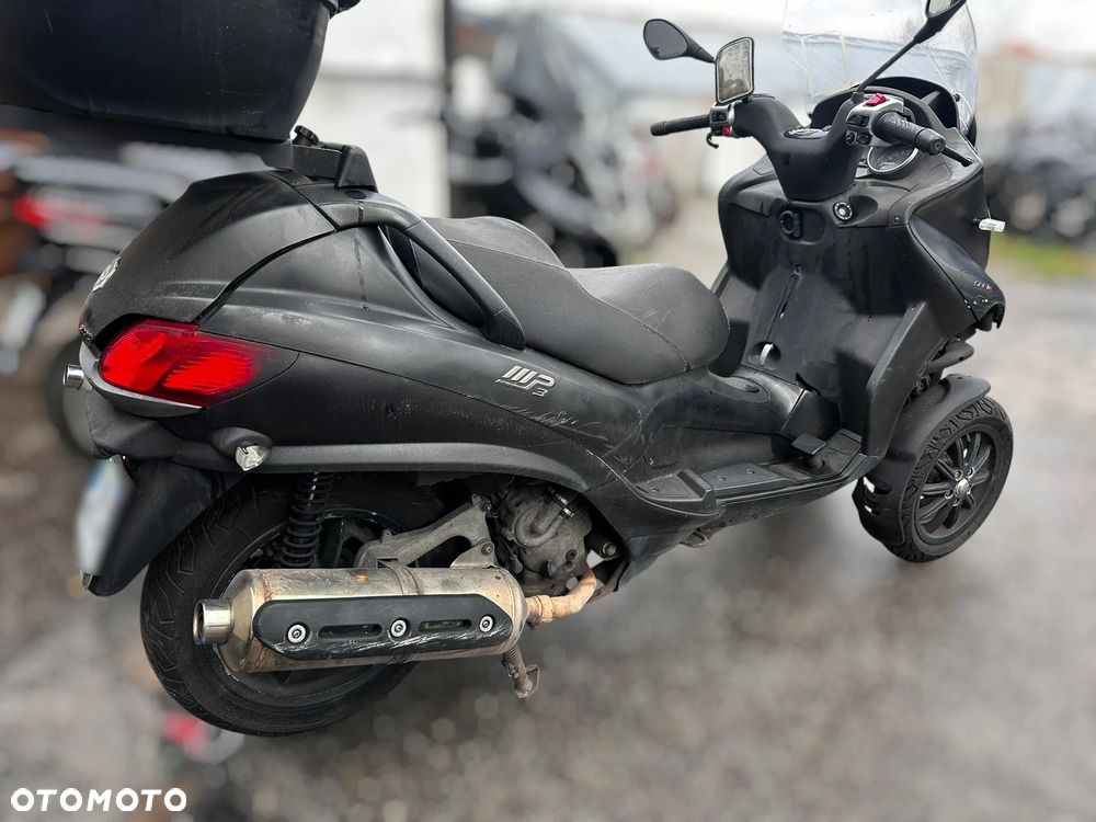 Piaggio MP-3 - 3