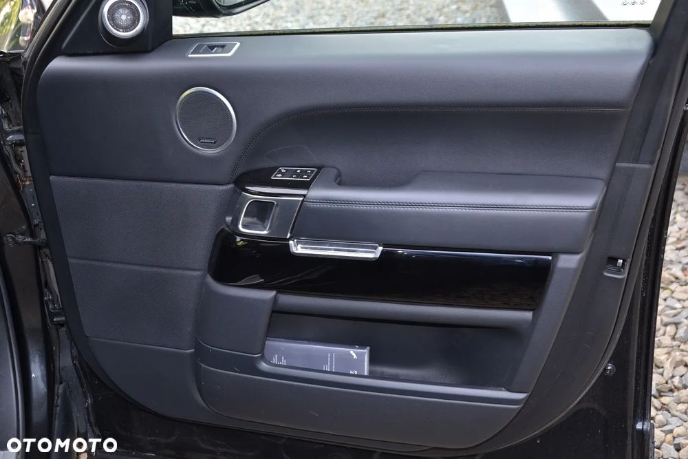 Land Rover Range Rover 4.4SD V8 LWB Vogue EU6 - 23