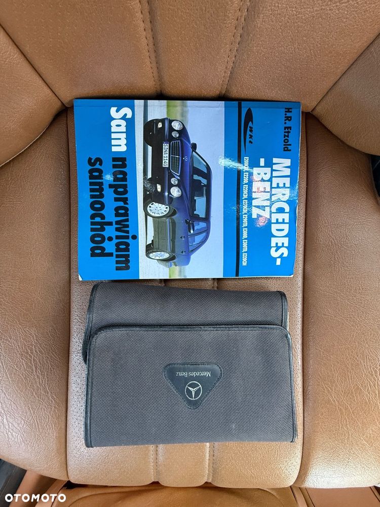 Mercedes-Benz Klasa E - 14