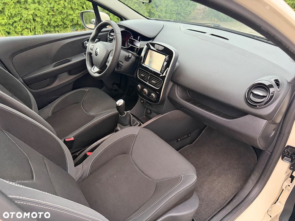 Renault Clio 1.2 16V Limited EU6 - 14