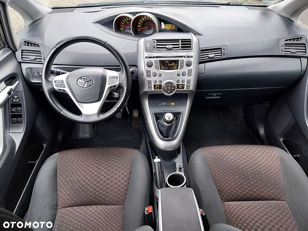 Toyota Verso 1.8 Executive - 6