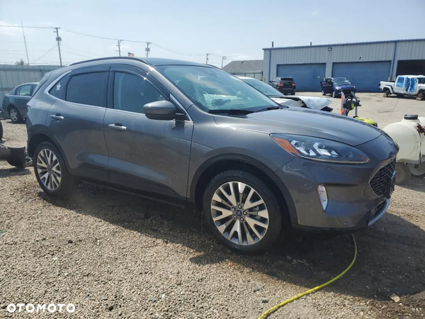 Ford Kuga 2.0 EcoBoost 4x4 Titanium