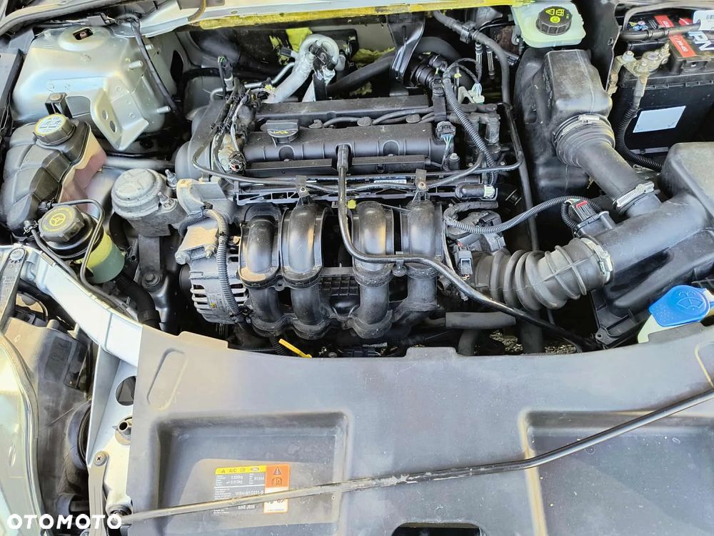 Ford Mondeo 1.6 Ghia - 16