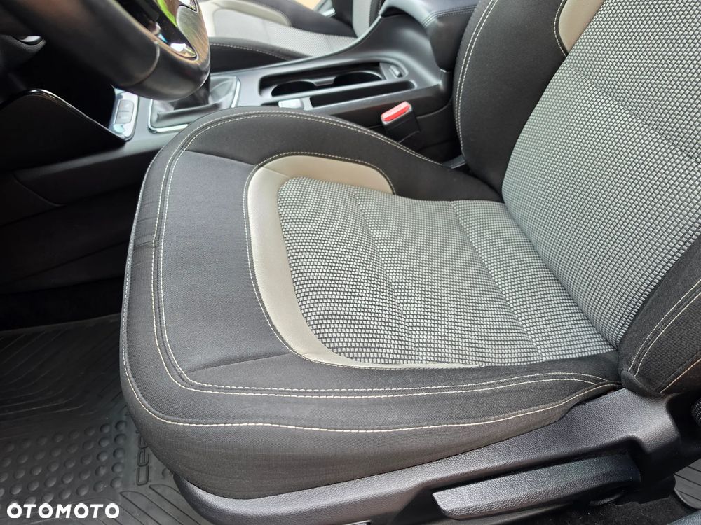 Kia Ceed 1.6 CRDi 136 ISG Platinum Edition - 29