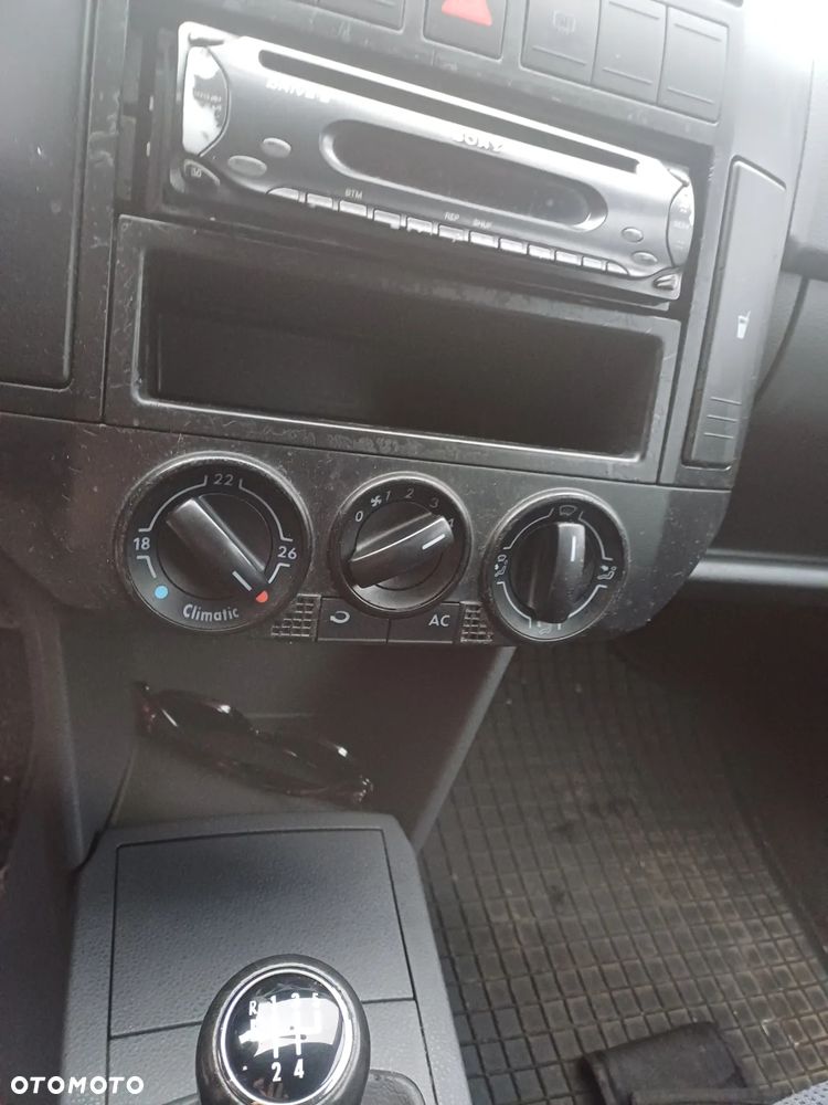Volkswagen Polo - 5