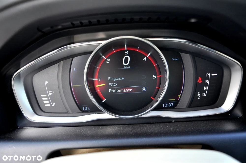 Volvo XC 60 D4 AWD Summum - 24