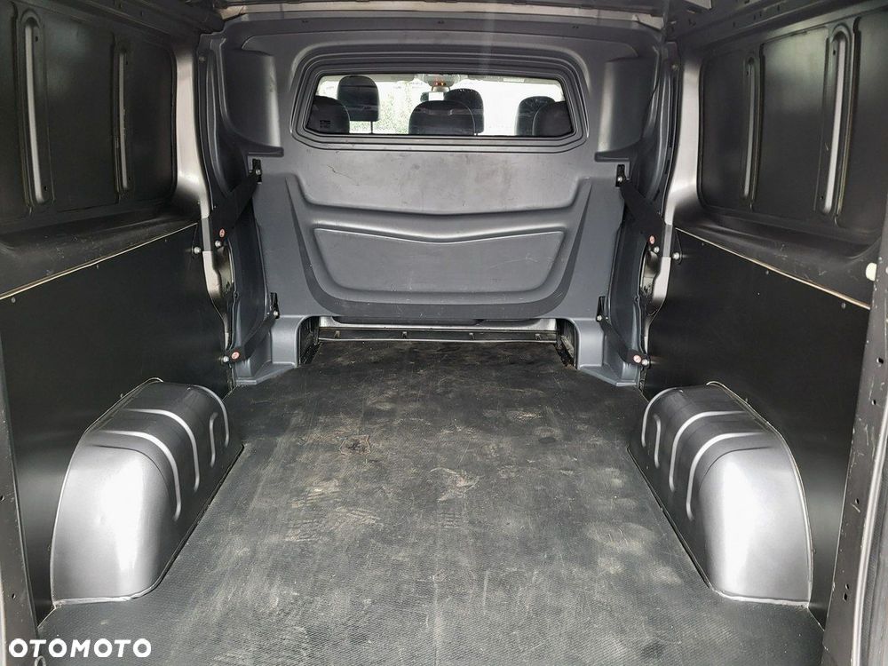 Renault Trafic - 15