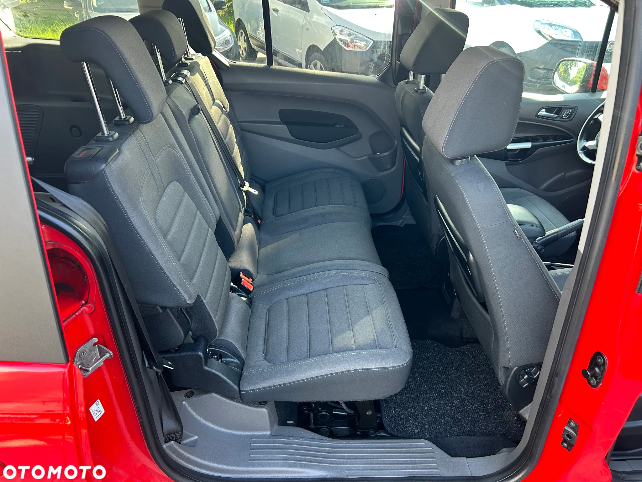 Ford Tourneo Connect 1.5 EcoBlue Titanium PowerShift - 29