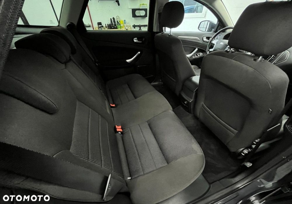 Ford Mondeo - 24