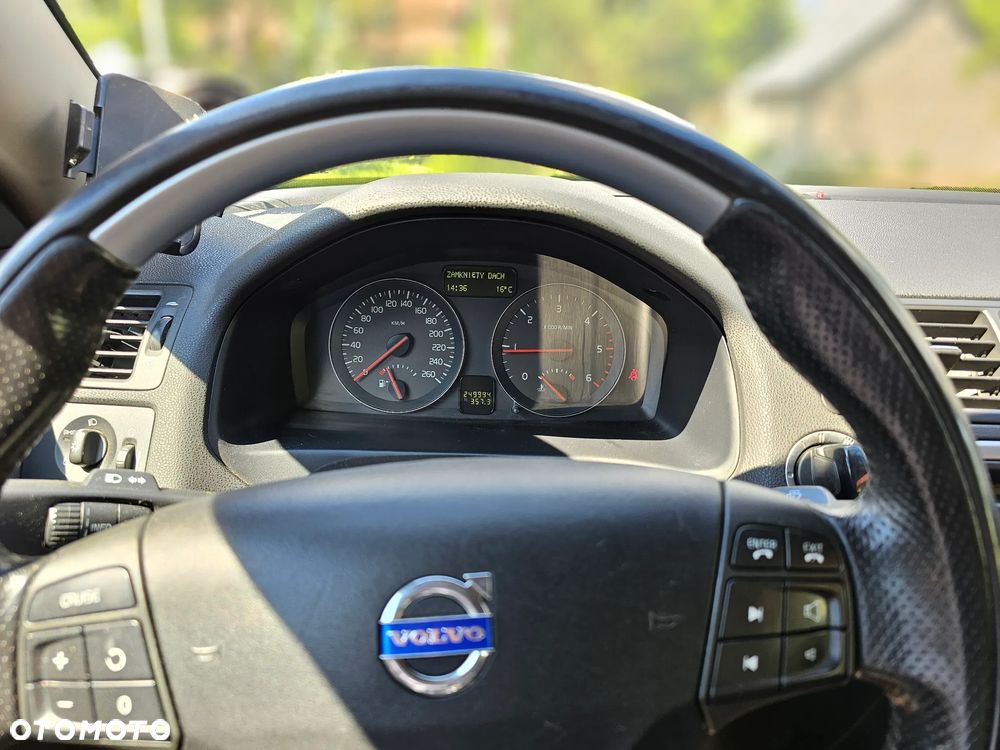 Volvo C70 2.0D Momentum - 12