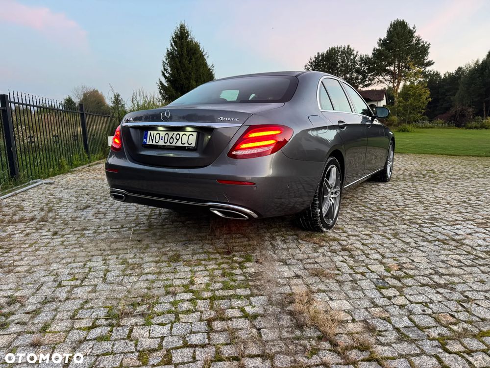 Mercedes-Benz Klasa E 220 d 4-Matic Business Edition 9G-TRONIC - 4