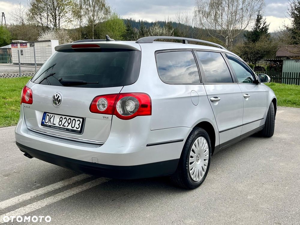 Volkswagen Passat 1.9 TDI Comfortline - 4