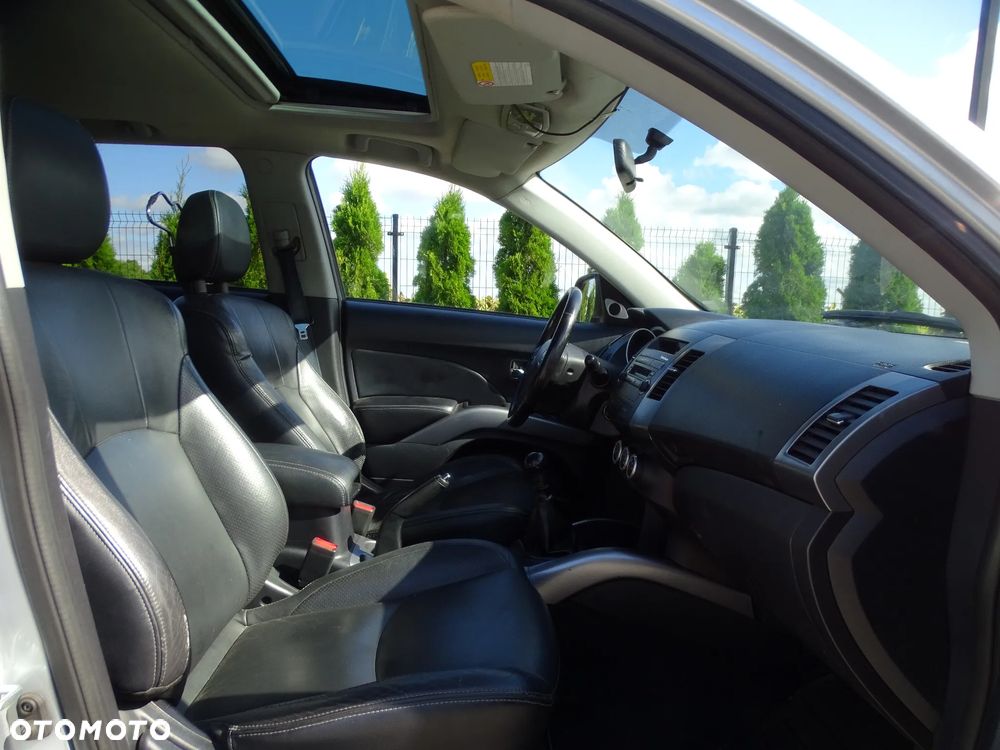 Mitsubishi Outlander - 19