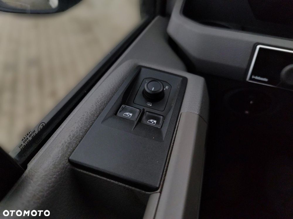 Volkswagen Crafter 35 Podwójna kabina - 15
