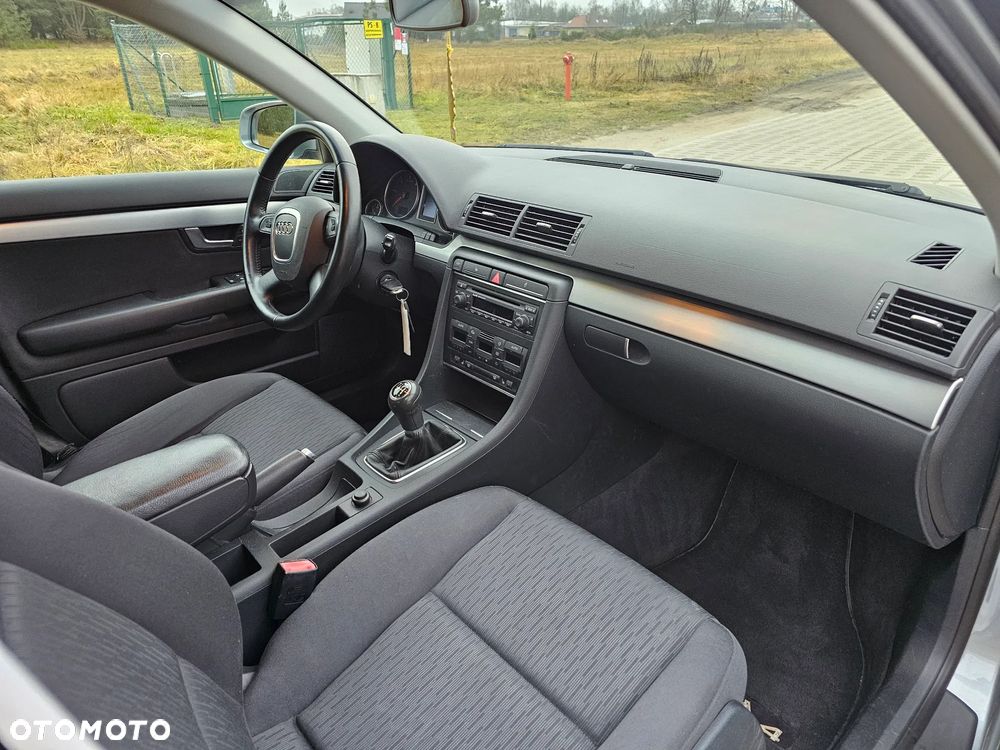 Audi A4 Limousine 2.0 TDI DPF - 11