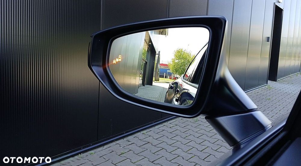 Lexus LBX 1.5 Hybrid Cool AWD - 18
