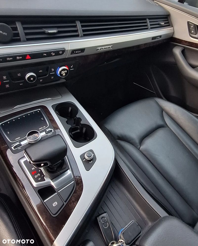 Audi Q7 - 7