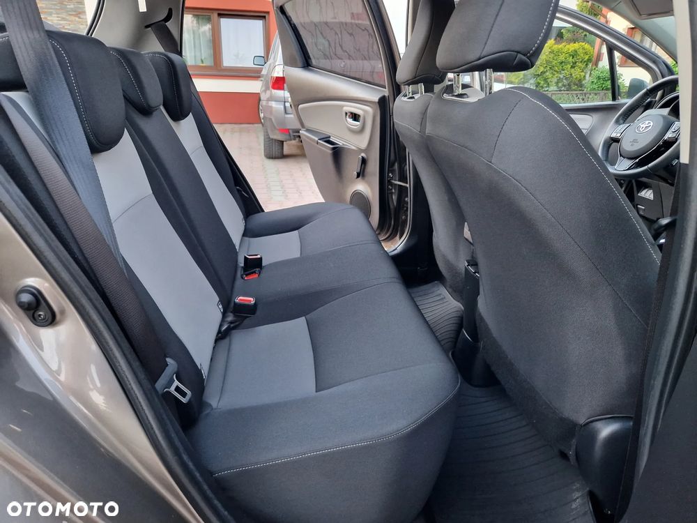 Toyota Yaris 1.5 Premium - 13