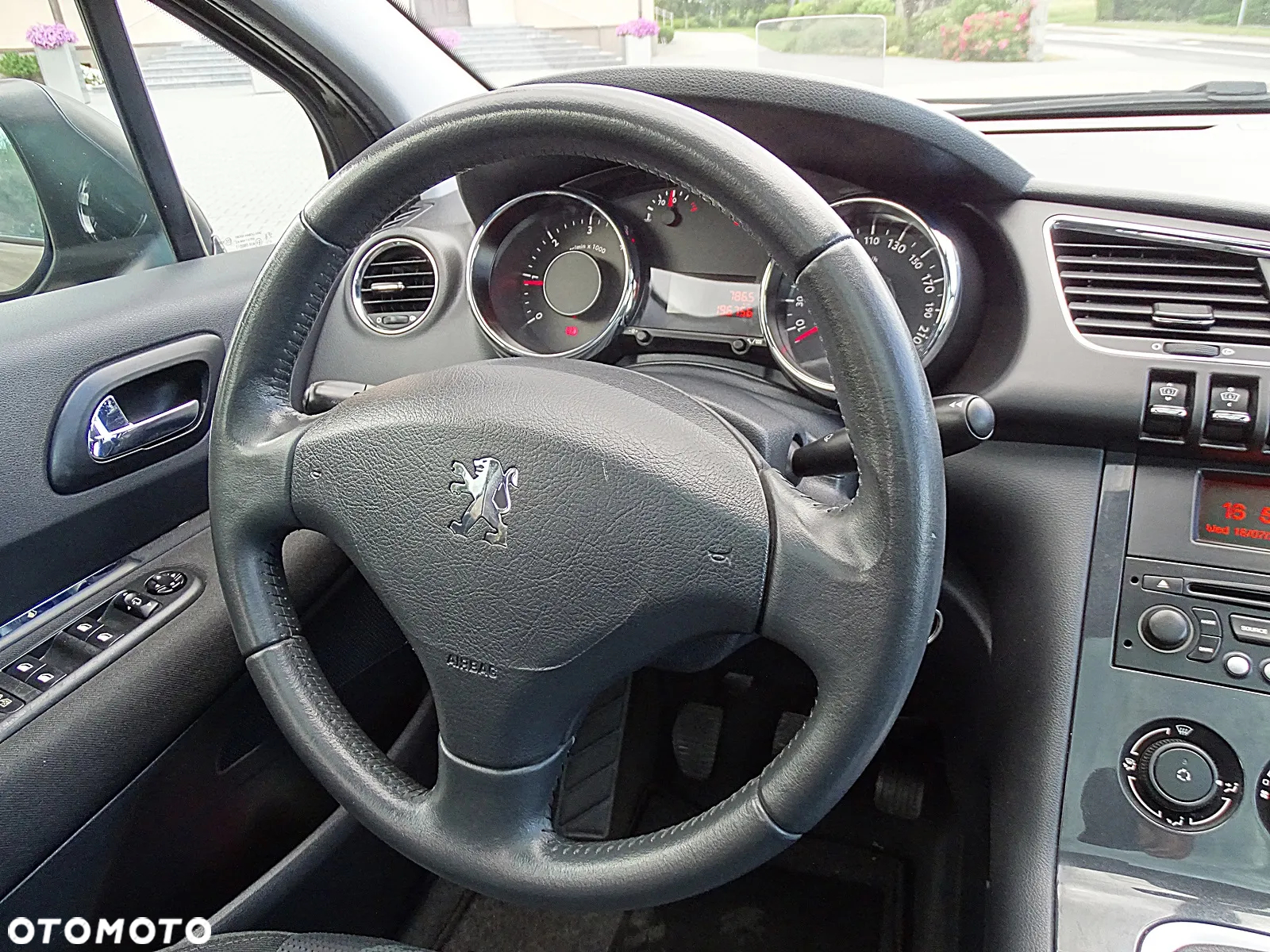 Peugeot 3008 2.0 HDi Premium - 32