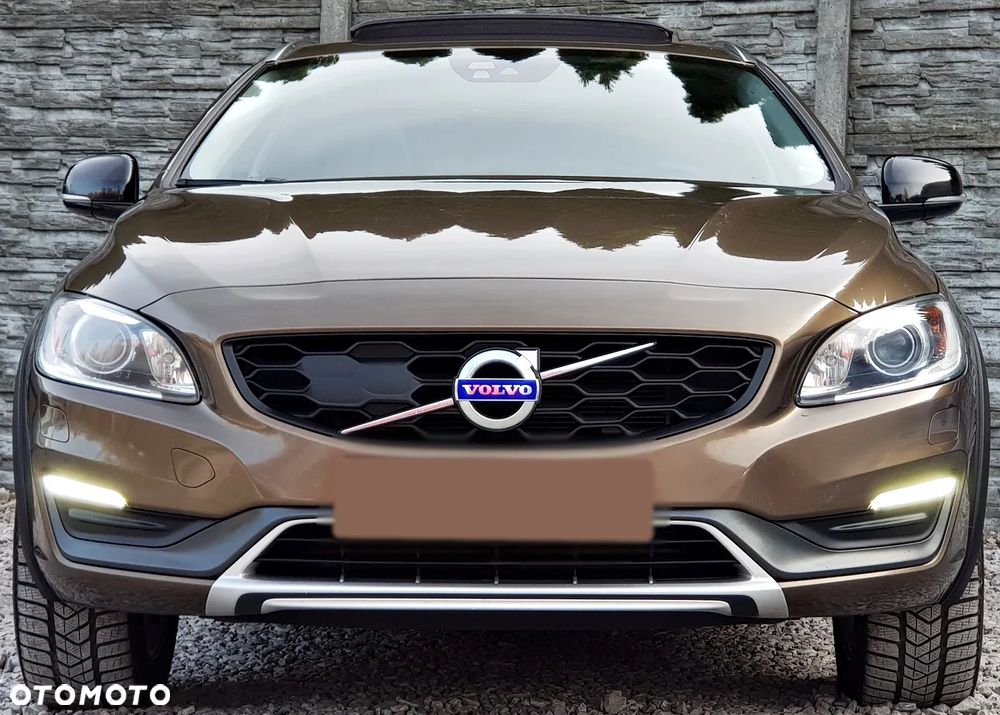 Volvo V60 Cross Country - 19