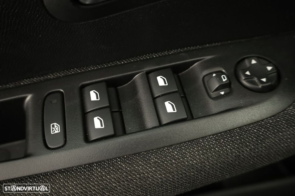 Peugeot e-208 50 kWh Style - 20
