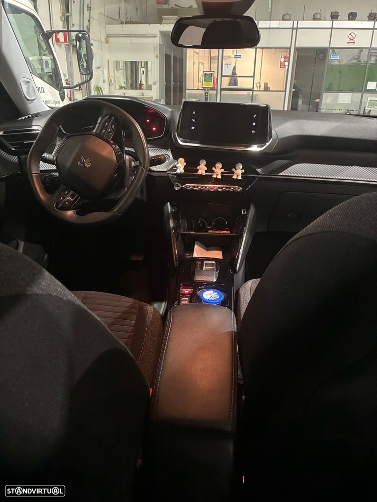 Peugeot e-2008 50 kWh Allure - 10