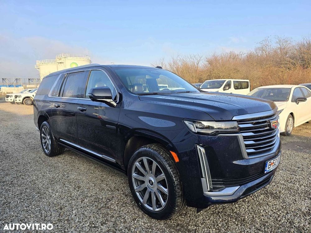 Cadillac Escalade - 2