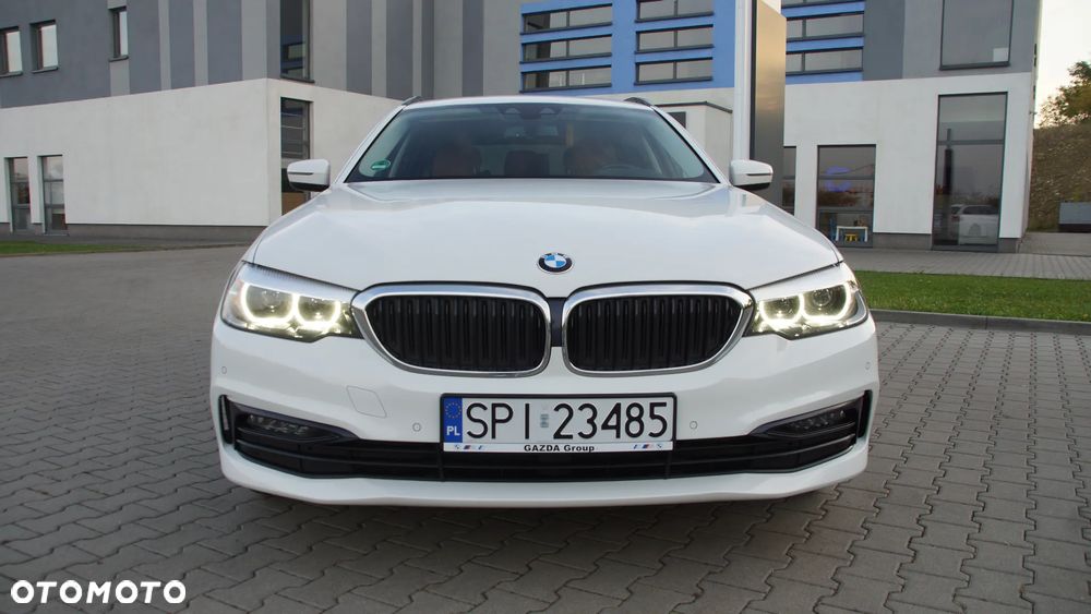 BMW Seria 5 520d Sport Line - 3