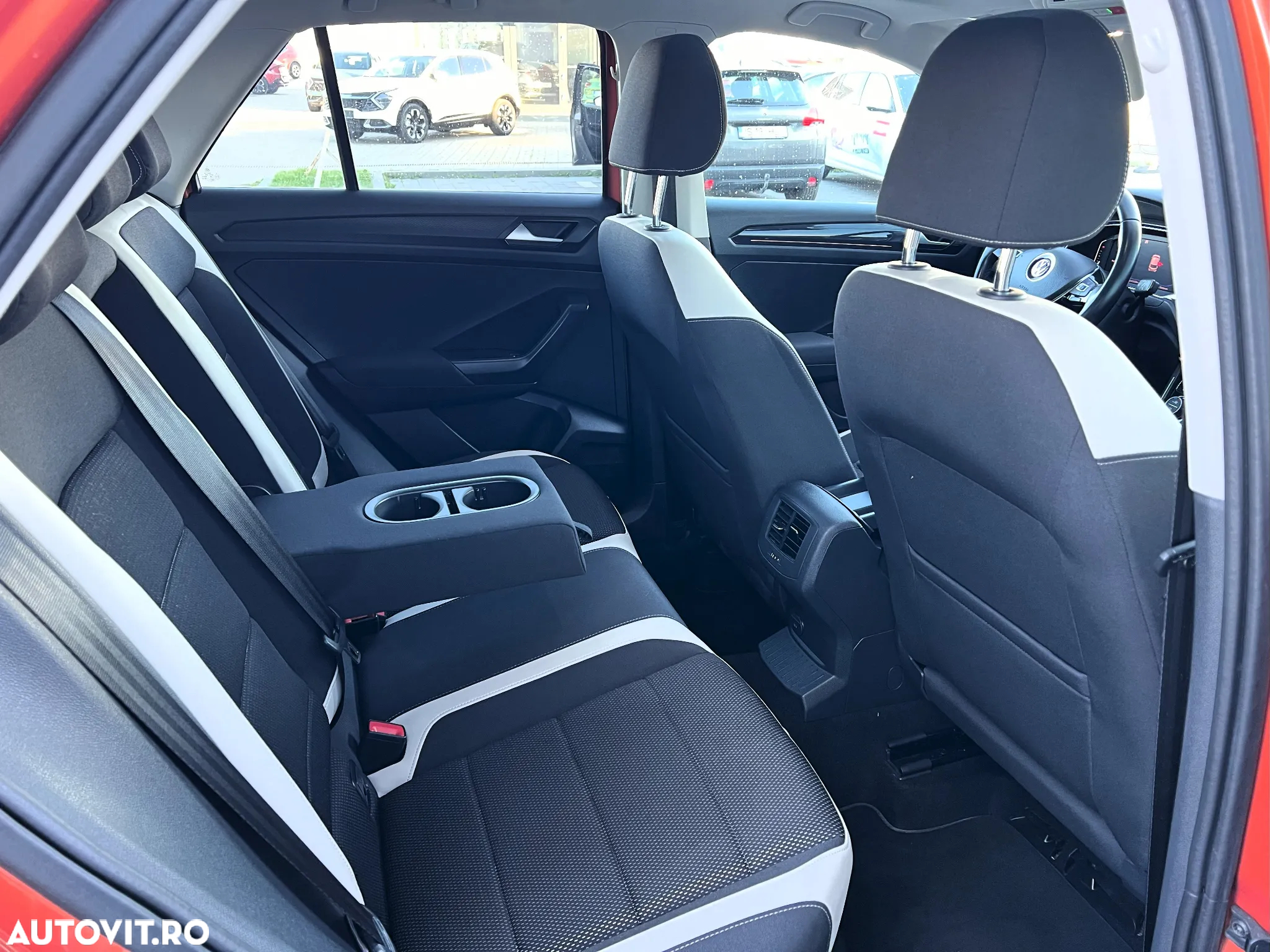 Volkswagen T-ROC 2.0 TDI 4Mot DSG Sport - 22
