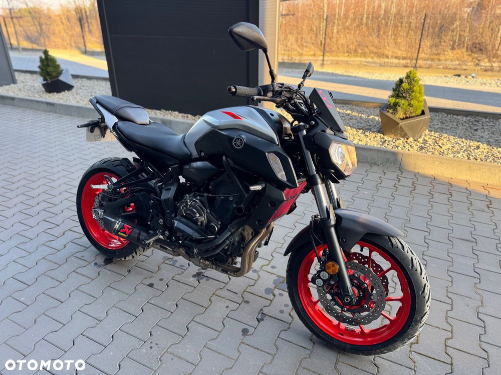 Yamaha MT - 16