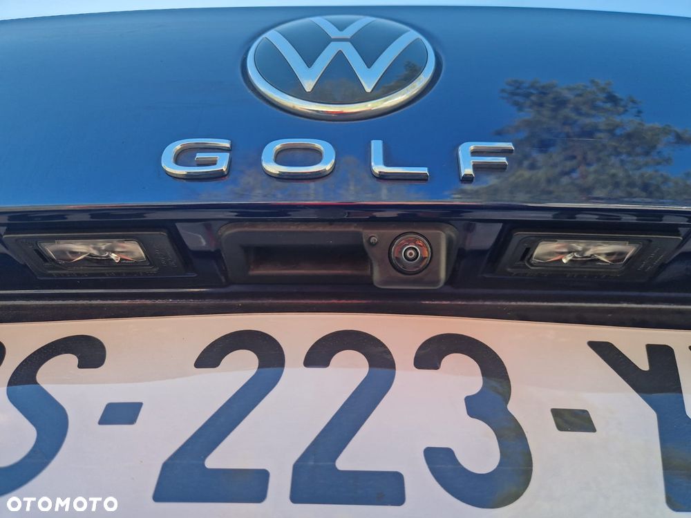 Volkswagen Golf 1.0 eTSI OPF DSG Active - 27